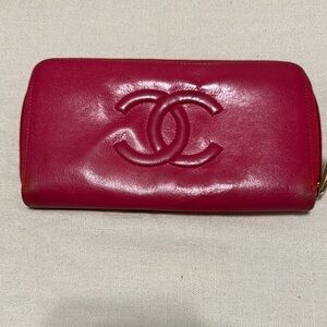 CHANEL Pink Leather Wallet with Embossed Logo